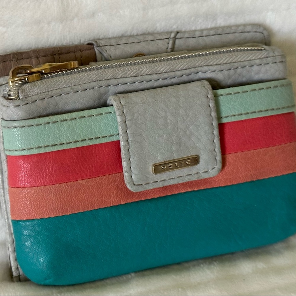 Relic By Fossil Euc Women’s Front Snap Closure Mu… - image 6